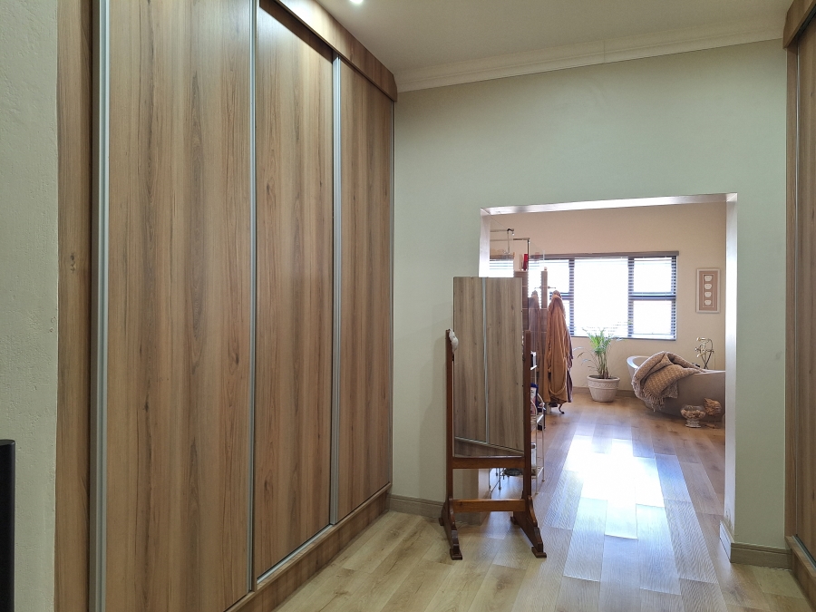 4 Bedroom Property for Sale in Memel Free State